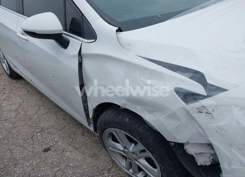 Photo 20 of 2017 Chevrolet Cruze LT AUTO (VIN 1G1BE5SM9H7229859)