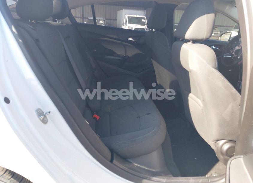 Photo 8 of 2017 Chevrolet Cruze LT AUTO (VIN 1G1BE5SM9H7229859)