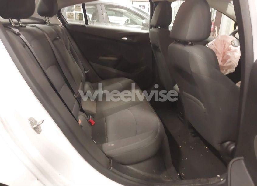 Photo 8 of 2017 Chevrolet Cruze LT AUTO (VIN 1G1BE5SM9H7233121)