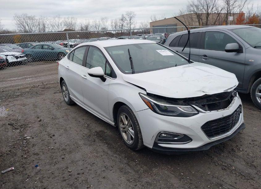 2017 Chevrolet Cruze LT AUTO (VIN 1G1BE5SM9H7265129) main photo