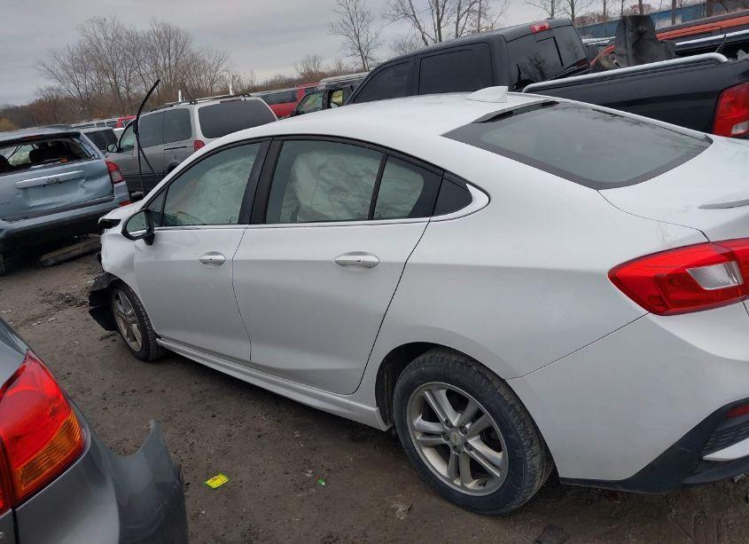 Photo 14 of 2017 Chevrolet Cruze LT AUTO (VIN 1G1BE5SM9H7265129)