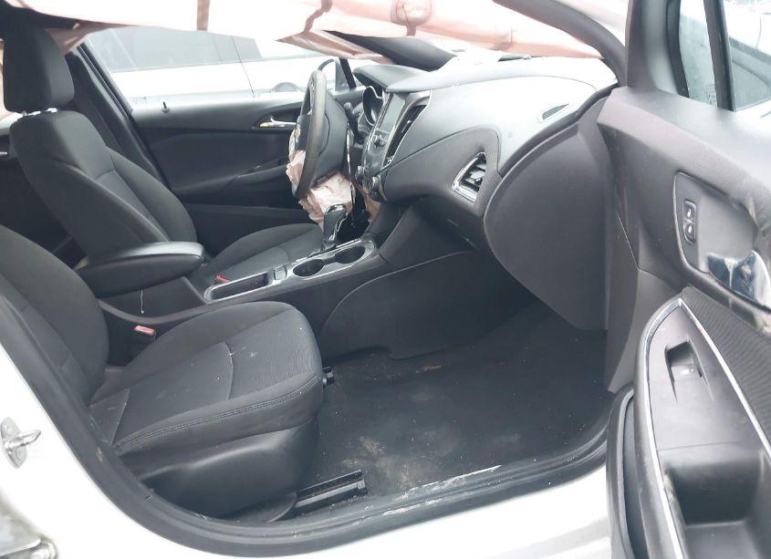 Photo 5 of 2017 Chevrolet Cruze LT AUTO (VIN 1G1BE5SM9H7265129)