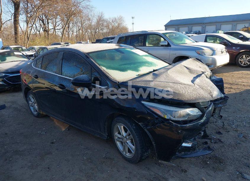 2017 Chevrolet Cruze LT AUTO (VIN 1G1BE5SM9H7270962) main photo