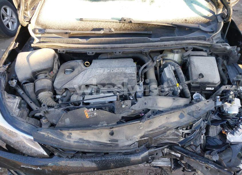 Photo 10 of 2017 Chevrolet Cruze LT AUTO (VIN 1G1BE5SM9H7270962)