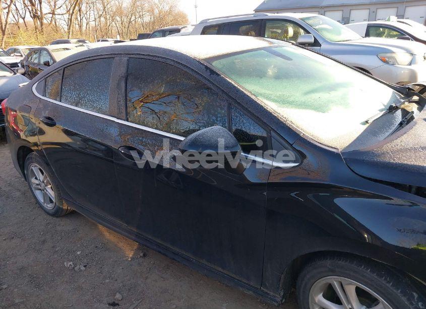 Photo 12 of 2017 Chevrolet Cruze LT AUTO (VIN 1G1BE5SM9H7270962)