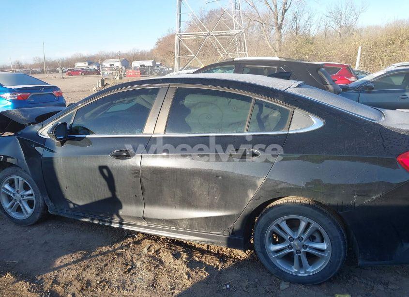 Photo 13 of 2017 Chevrolet Cruze LT AUTO (VIN 1G1BE5SM9H7270962)