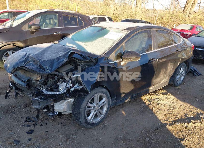 Photo 2 of 2017 Chevrolet Cruze LT AUTO (VIN 1G1BE5SM9H7270962)