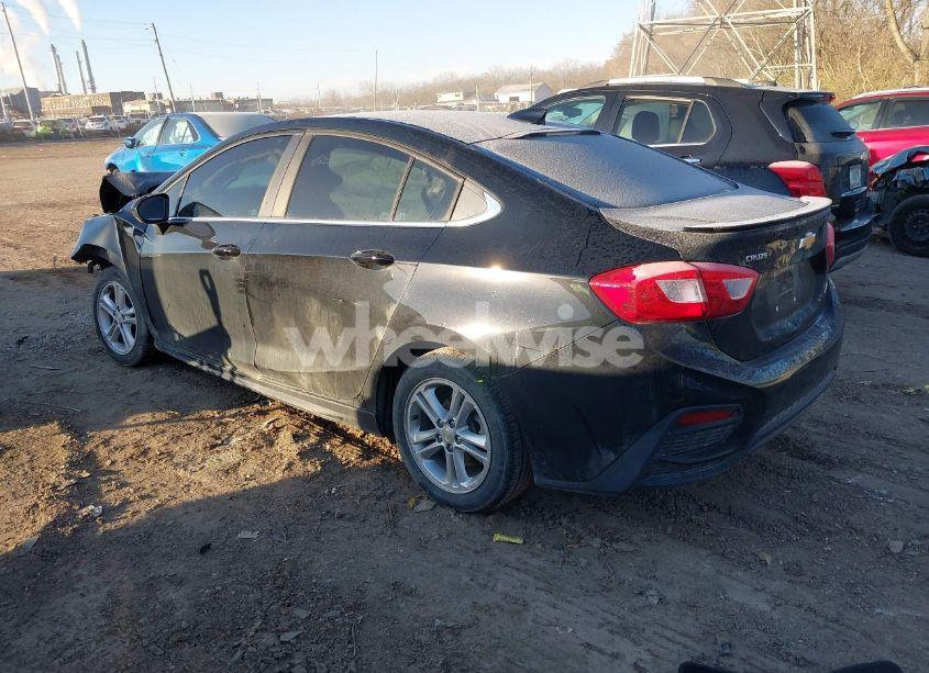 Photo 3 of 2017 Chevrolet Cruze LT AUTO (VIN 1G1BE5SM9H7270962)