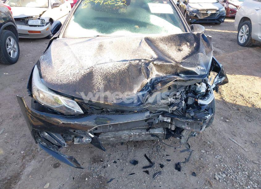 Photo 6 of 2017 Chevrolet Cruze LT AUTO (VIN 1G1BE5SM9H7270962)