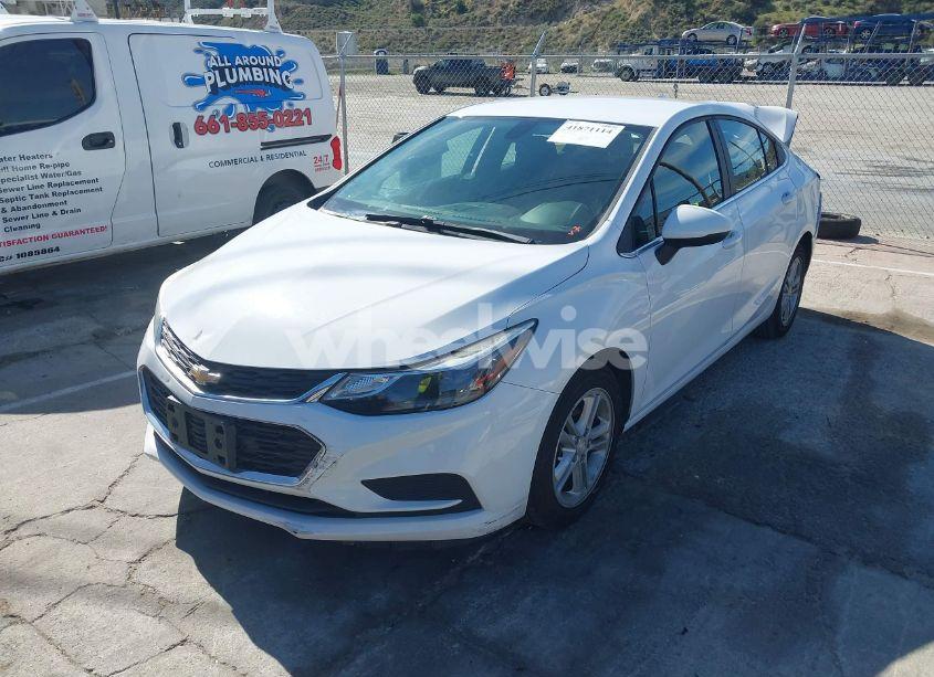 Photo 2 of 2017 Chevrolet Cruze LT AUTO (VIN 1G1BE5SM9H7277961)