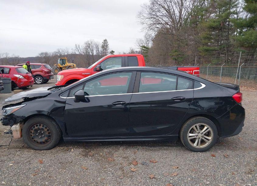 Photo 15 of 2017 Chevrolet Cruze LT AUTO (VIN 1G1BE5SM9H7279595)