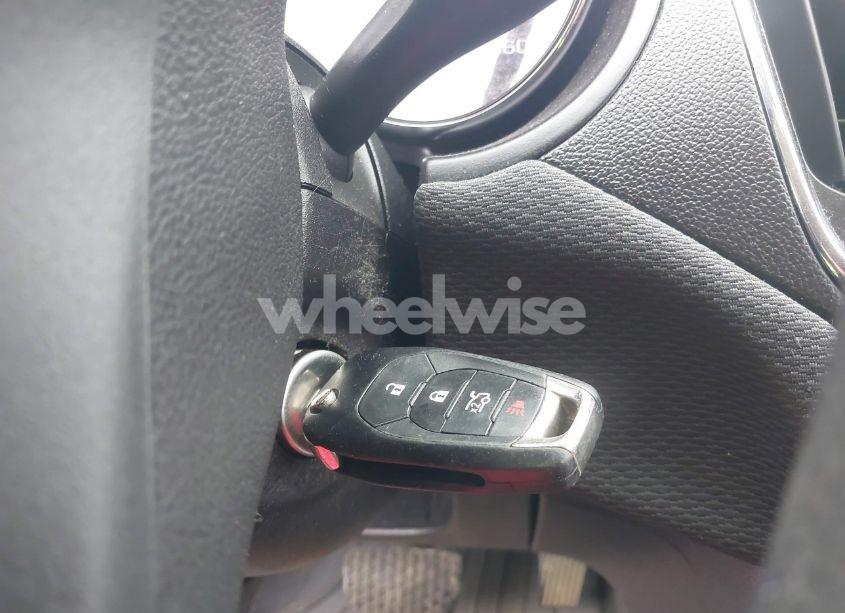 Photo 11 of 2018 Chevrolet Cruze LT AUTO (VIN 1G1BE5SM9J7100722)