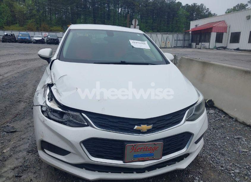 Photo 12 of 2018 Chevrolet Cruze LT AUTO (VIN 1G1BE5SM9J7100722)