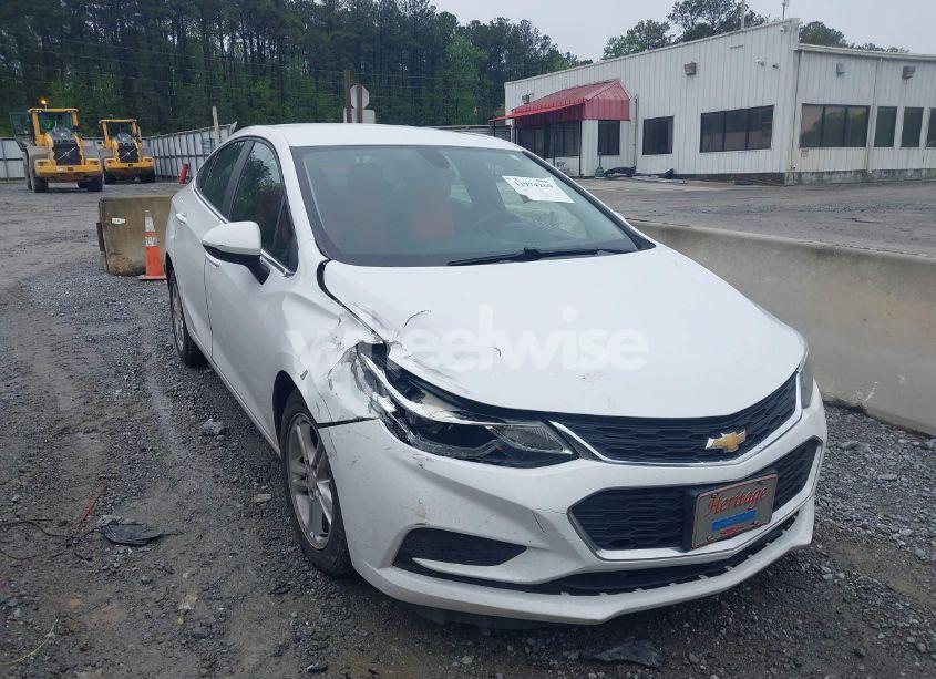 Photo 13 of 2018 Chevrolet Cruze LT AUTO (VIN 1G1BE5SM9J7100722)
