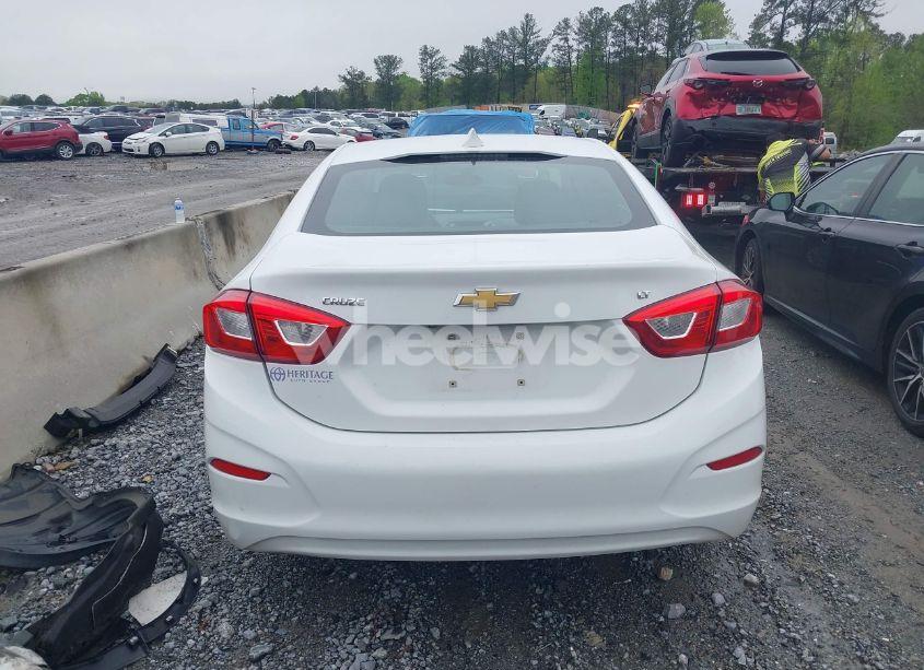 Photo 16 of 2018 Chevrolet Cruze LT AUTO (VIN 1G1BE5SM9J7100722)
