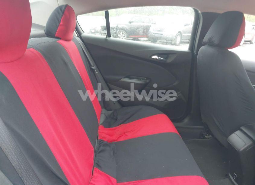 Photo 8 of 2018 Chevrolet Cruze LT AUTO (VIN 1G1BE5SM9J7100722)