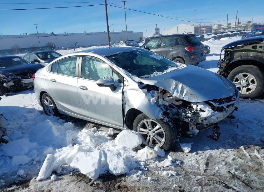 2018 Chevrolet Cruze LT AUTO (VIN 1G1BE5SM9J7100851) main photo