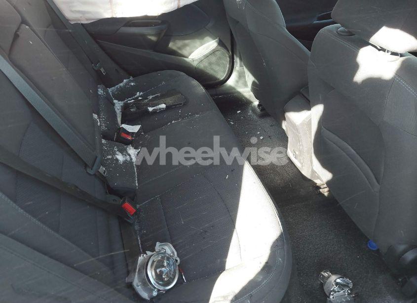 Photo 8 of 2018 Chevrolet Cruze LT AUTO (VIN 1G1BE5SM9J7100851)