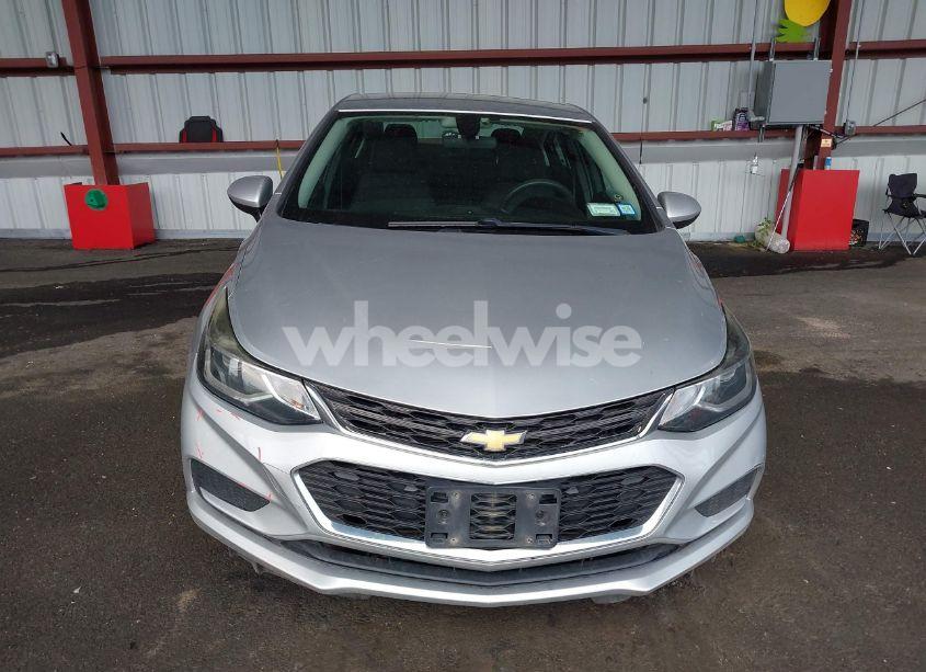 Photo 12 of 2018 Chevrolet Cruze LT AUTO (VIN 1G1BE5SM9J7101126)