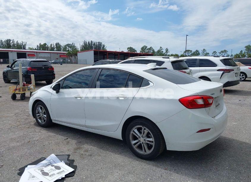 Photo 14 of 2018 Chevrolet Cruze LT AUTO (VIN 1G1BE5SM9J7106133)
