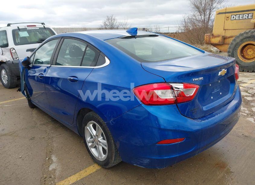 Photo 3 of 2018 Chevrolet Cruze LT AUTO (VIN 1G1BE5SM9J7125152)