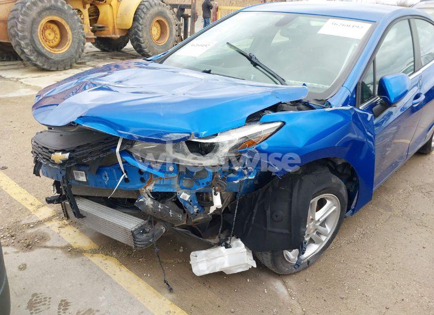 Photo 6 of 2018 Chevrolet Cruze LT AUTO (VIN 1G1BE5SM9J7125152)