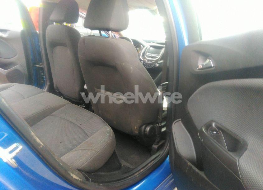 Photo 8 of 2018 Chevrolet Cruze LT AUTO (VIN 1G1BE5SM9J7125152)