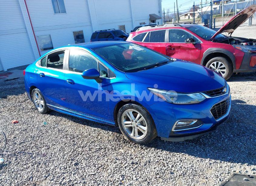 2018 Chevrolet Cruze LT AUTO (VIN 1G1BE5SM9J7128732) main photo