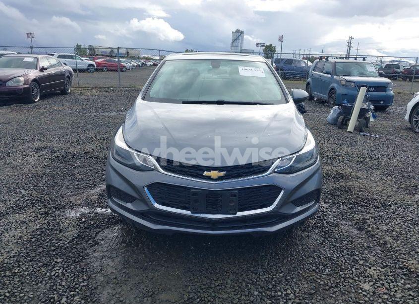 Photo 13 of 2018 Chevrolet Cruze LT AUTO (VIN 1G1BE5SM9J7141318)