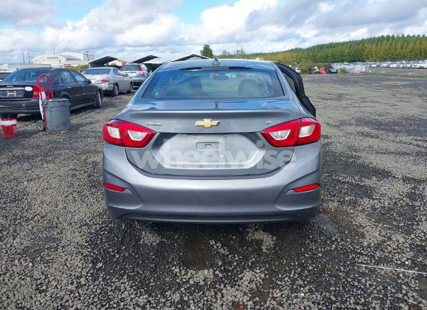 Photo 17 of 2018 Chevrolet Cruze LT AUTO (VIN 1G1BE5SM9J7141318)