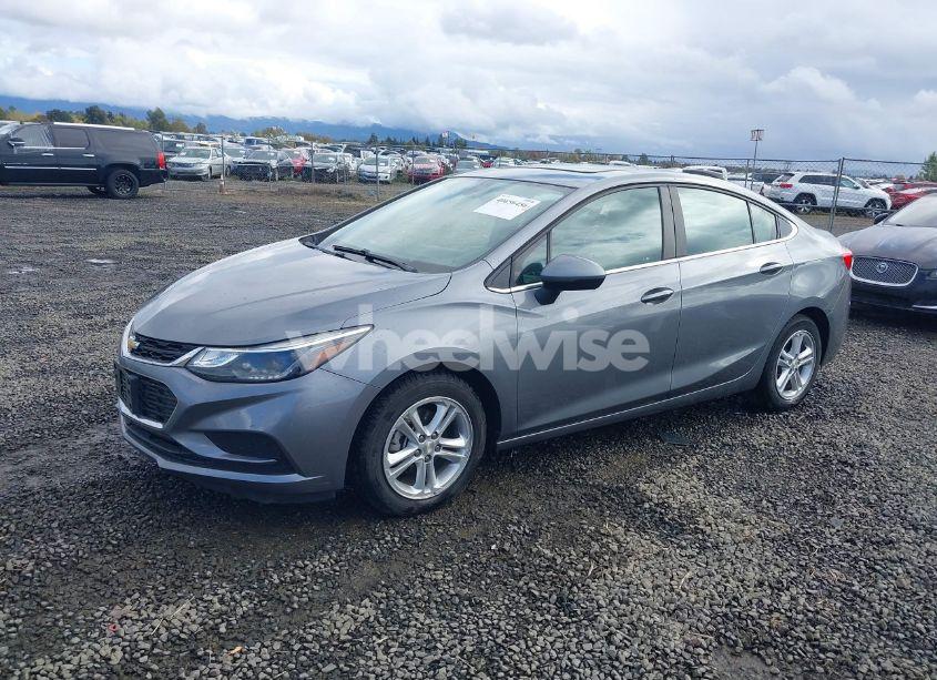 Photo 2 of 2018 Chevrolet Cruze LT AUTO (VIN 1G1BE5SM9J7141318)