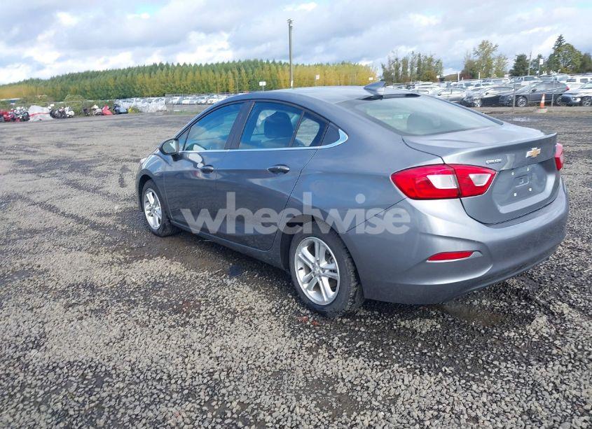 Photo 3 of 2018 Chevrolet Cruze LT AUTO (VIN 1G1BE5SM9J7141318)