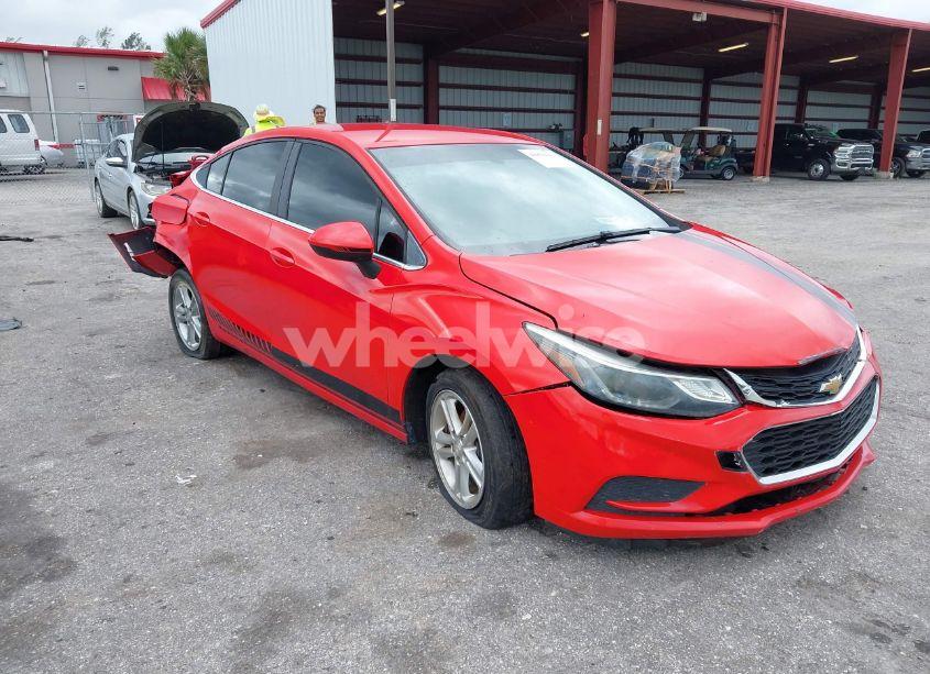 2018 Chevrolet Cruze LT AUTO (VIN 1G1BE5SM9J7141626) main photo