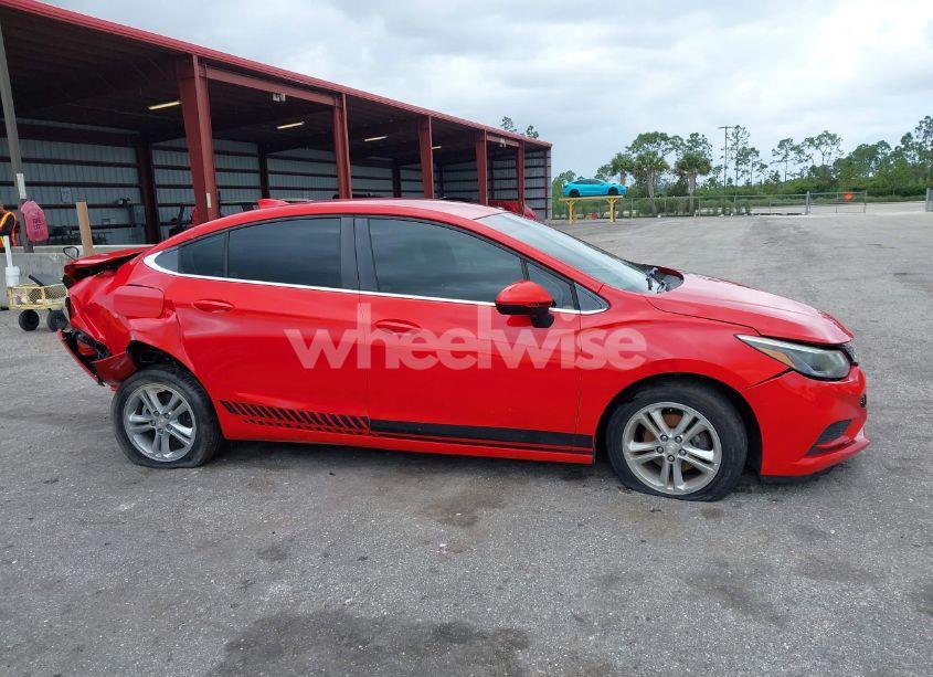 Photo 13 of 2018 Chevrolet Cruze LT AUTO (VIN 1G1BE5SM9J7141626)