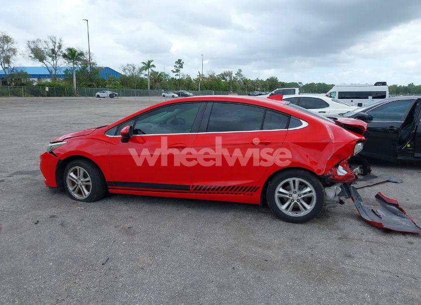 Photo 14 of 2018 Chevrolet Cruze LT AUTO (VIN 1G1BE5SM9J7141626)