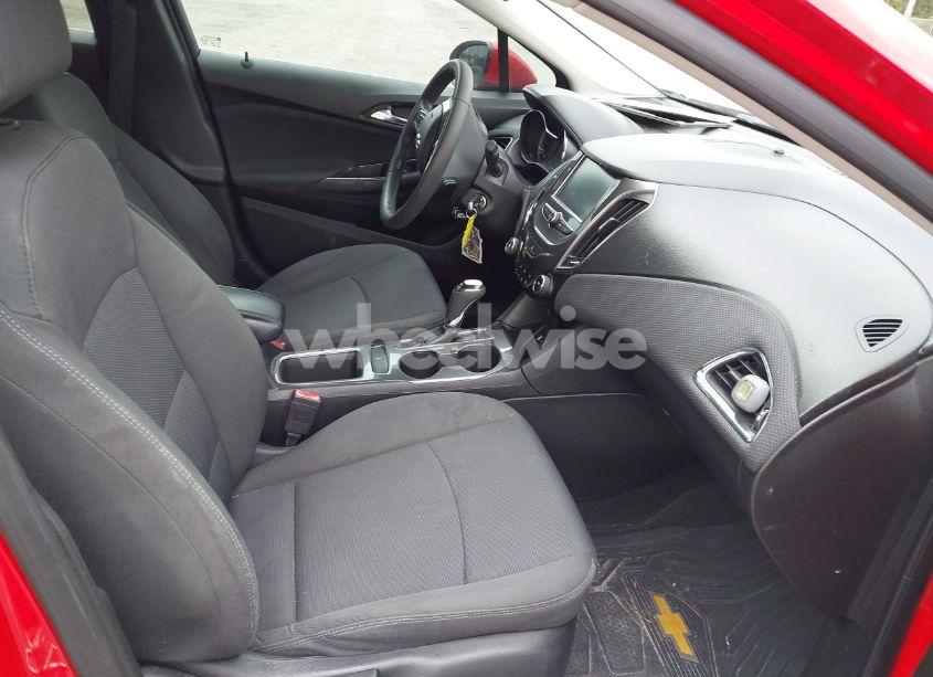 Photo 5 of 2018 Chevrolet Cruze LT AUTO (VIN 1G1BE5SM9J7141626)