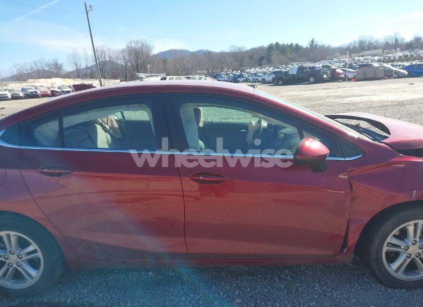 Photo 13 of 2018 Chevrolet Cruze LT AUTO (VIN 1G1BE5SM9J7161357)