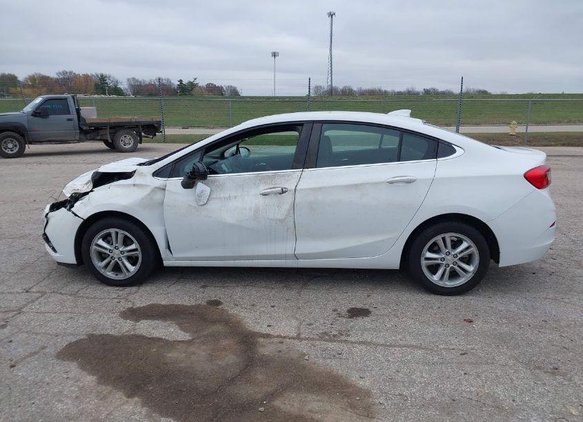 Photo 14 of 2018 Chevrolet Cruze LT AUTO (VIN 1G1BE5SM9J7166364)