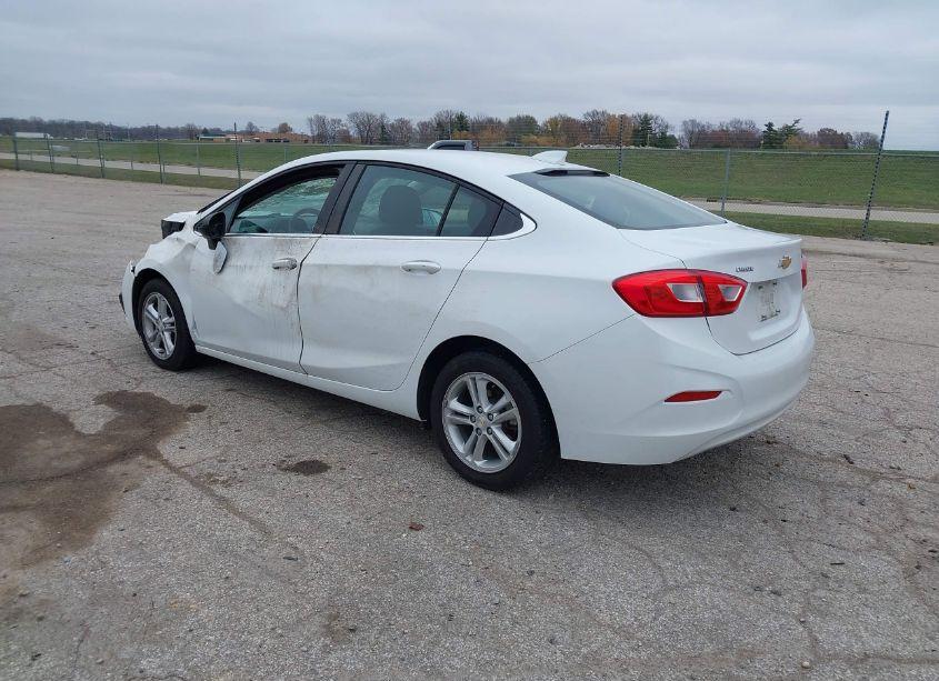 Photo 3 of 2018 Chevrolet Cruze LT AUTO (VIN 1G1BE5SM9J7166364)