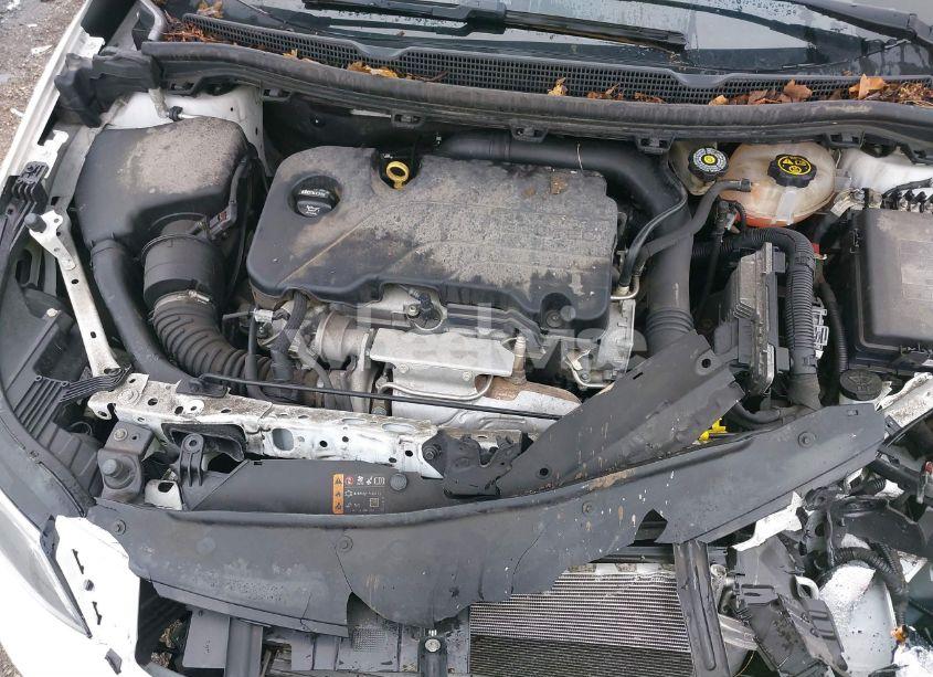 Photo 10 of 2018 Chevrolet Cruze LT AUTO (VIN 1G1BE5SM9J7171872)