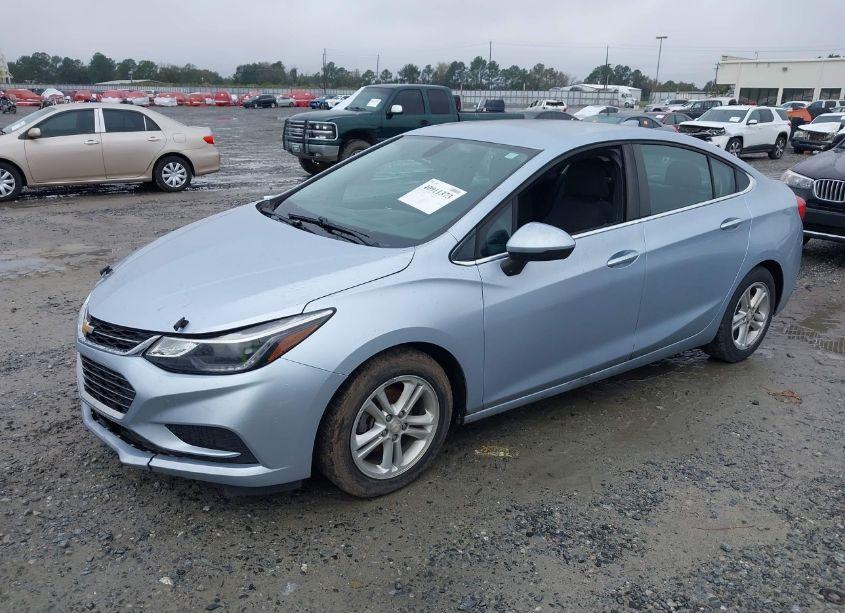 Photo 2 of 2018 Chevrolet Cruze LT AUTO (VIN 1G1BE5SM9J7175873)