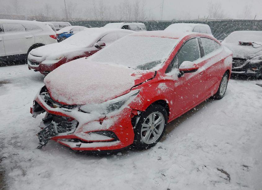Photo 2 of 2018 Chevrolet Cruze LT AUTO (VIN 1G1BE5SM9J7179549)
