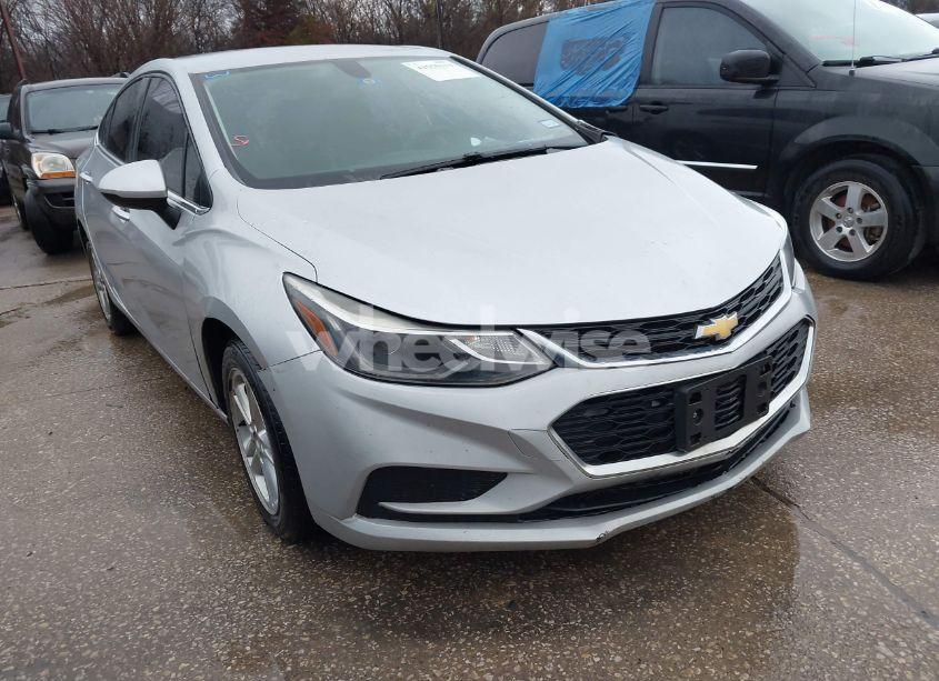 2018 Chevrolet Cruze LT AUTO (VIN 1G1BE5SM9J7182645) main photo