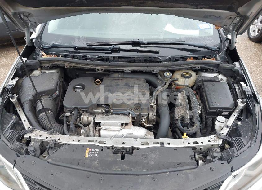 Photo 10 of 2018 Chevrolet Cruze LT AUTO (VIN 1G1BE5SM9J7182645)