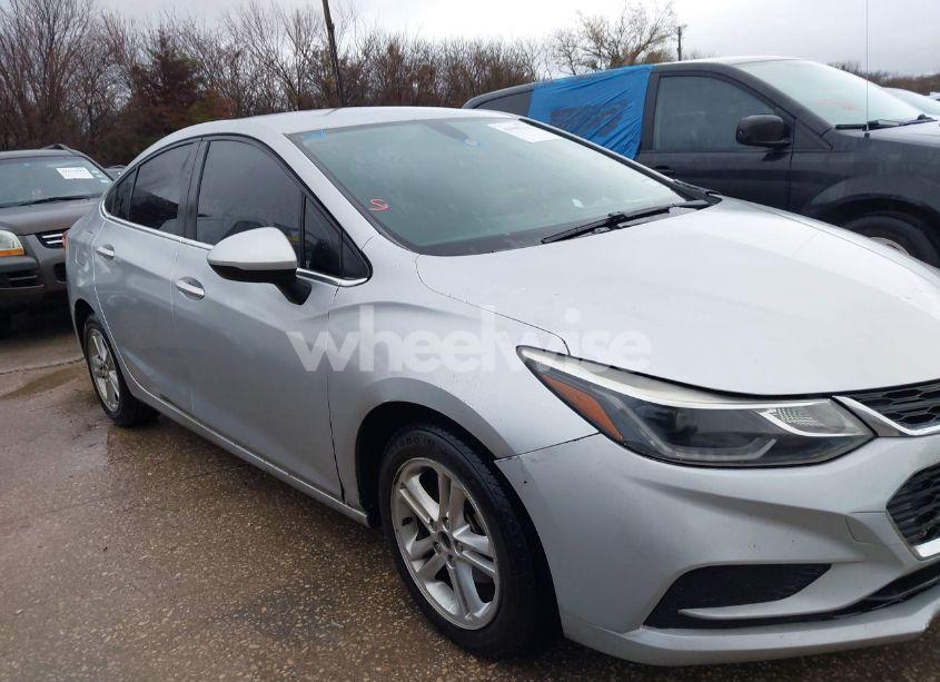 Photo 13 of 2018 Chevrolet Cruze LT AUTO (VIN 1G1BE5SM9J7182645)