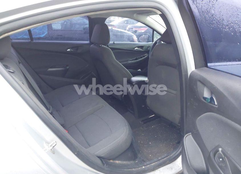 Photo 8 of 2018 Chevrolet Cruze LT AUTO (VIN 1G1BE5SM9J7182645)