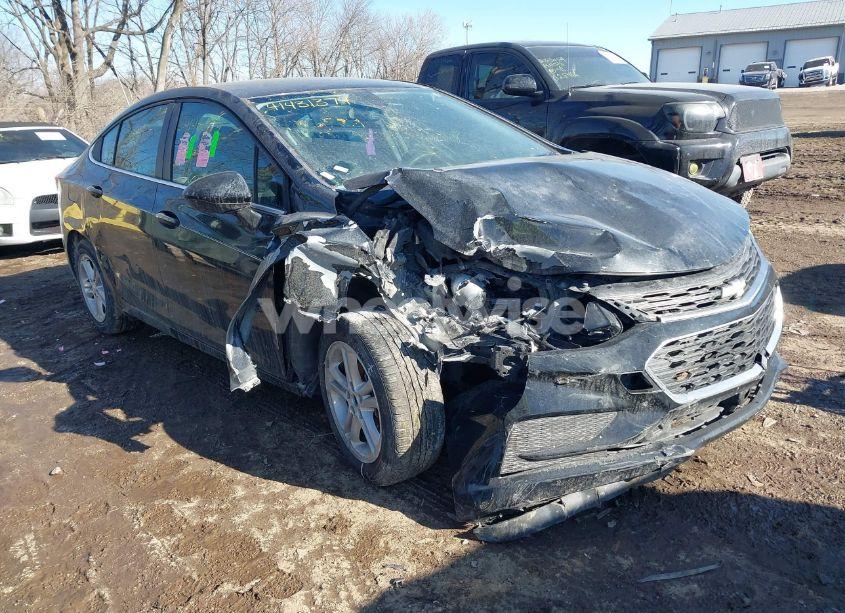 2018 Chevrolet Cruze LT AUTO (VIN 1G1BE5SM9J7182922) main photo