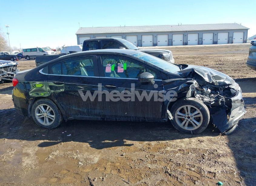 Photo 13 of 2018 Chevrolet Cruze LT AUTO (VIN 1G1BE5SM9J7182922)