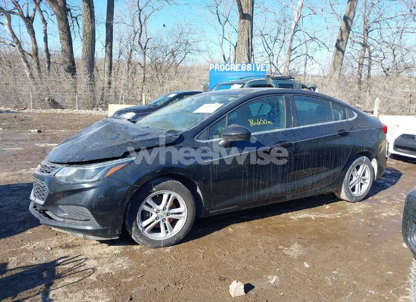 Photo 14 of 2018 Chevrolet Cruze LT AUTO (VIN 1G1BE5SM9J7182922)
