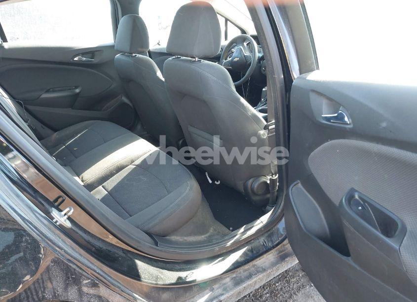 Photo 8 of 2018 Chevrolet Cruze LT AUTO (VIN 1G1BE5SM9J7182922)